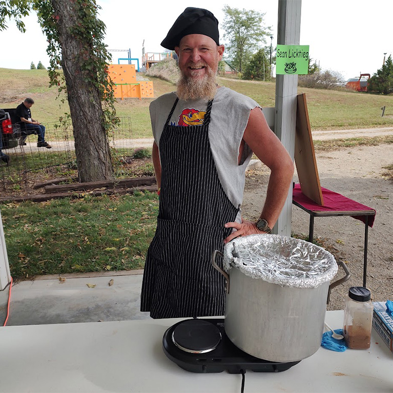 Ol' Mary's Chili Cook Off contestants